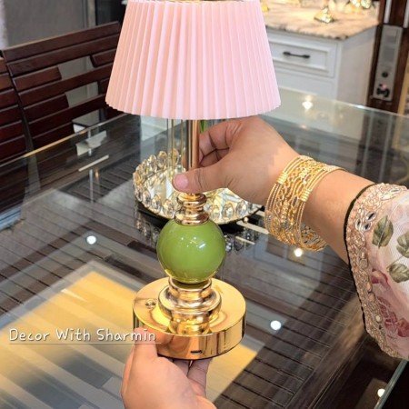 Elegant Pleated Table Lamp